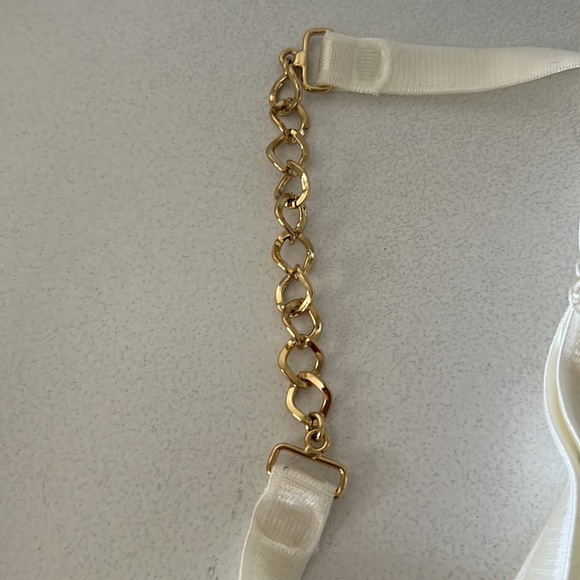 $5 add on white bra strap with gold chain detail one size - Picture 2 of 5